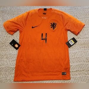 Nike Men's 2018 Virgil Rare Soccer Jersey. Size Small. NWT